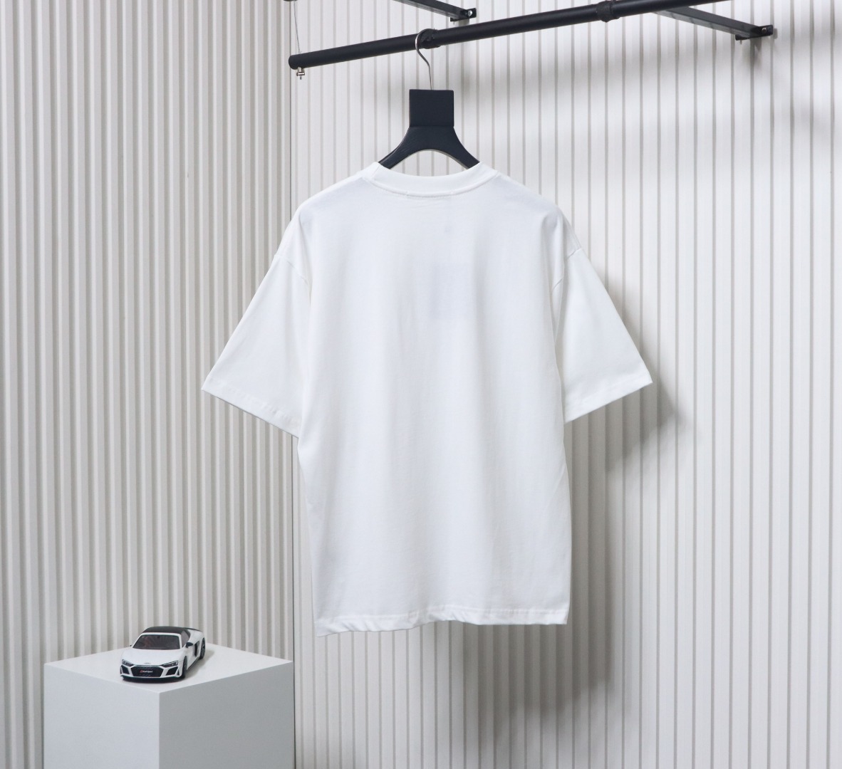 Louis Vuitton spotted red hollow print short sleeve white