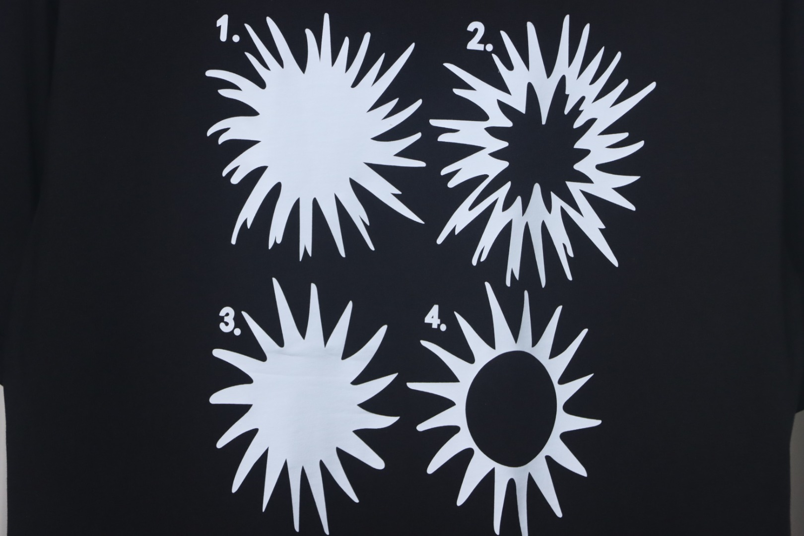 Louis Vuitton sun logo print short sleeve black