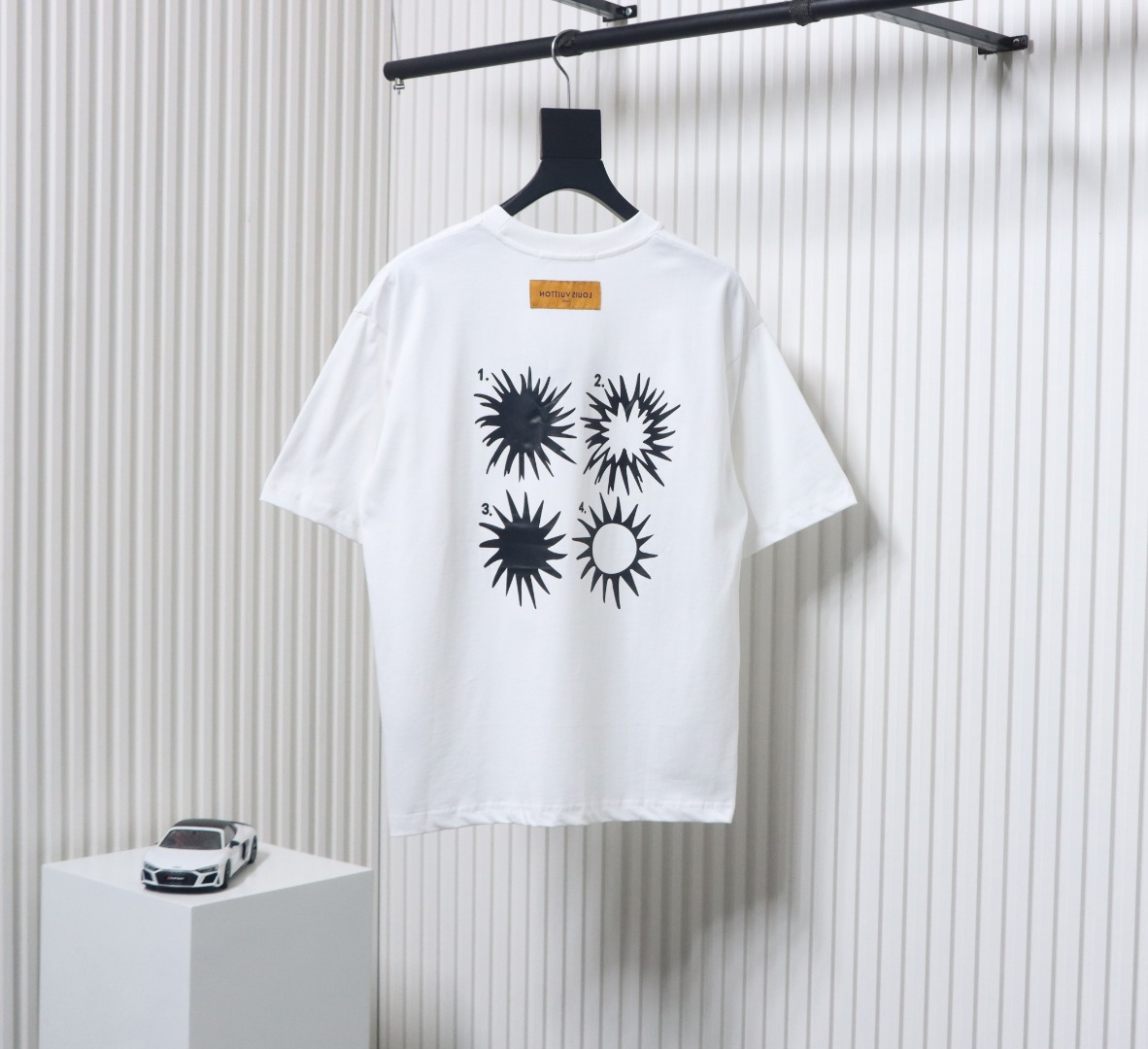Louis Vuitton sun logo print short sleeve bWhite