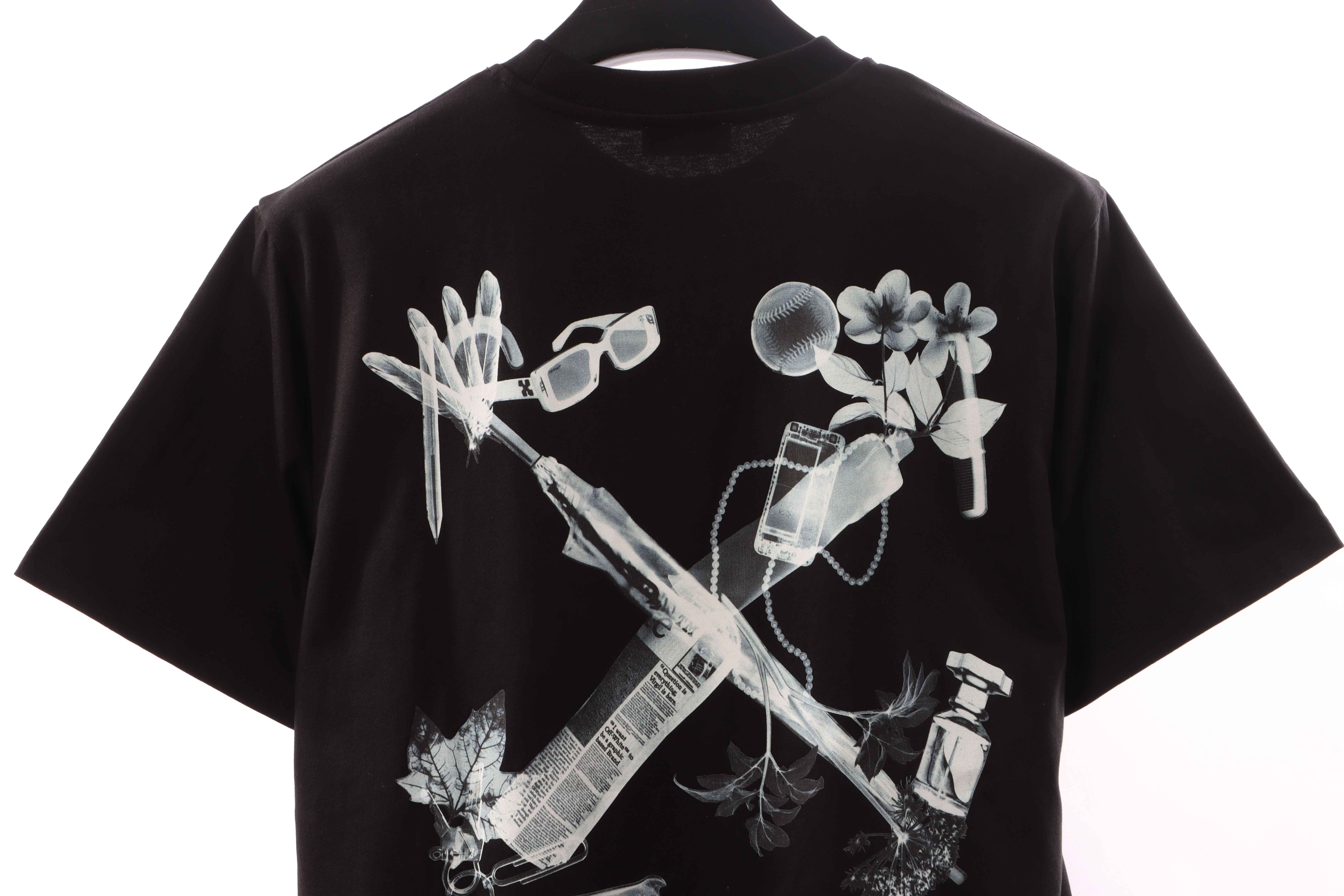 OW digital earphones arrow print short sleeves