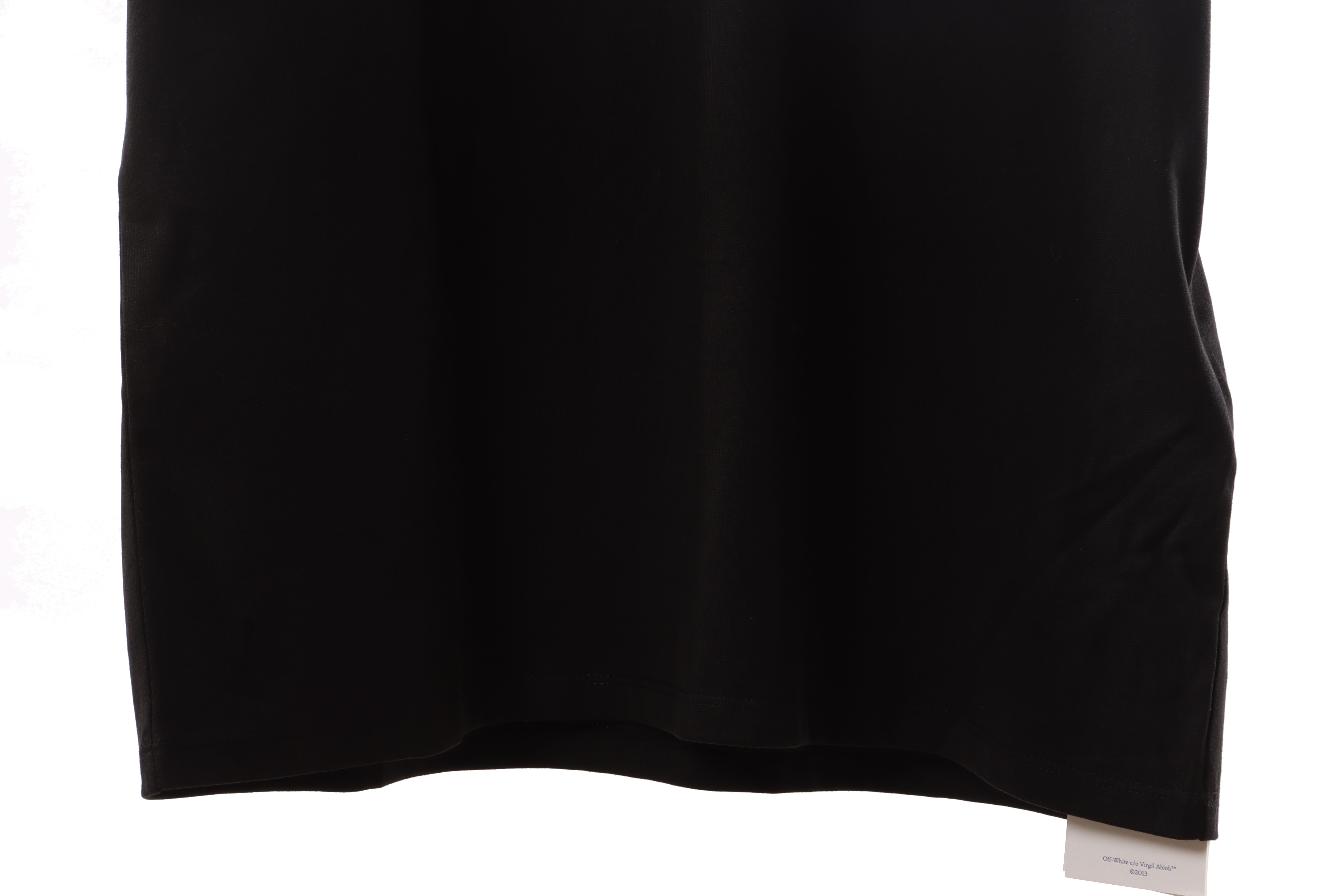 OW digital earphones arrow print short sleeves