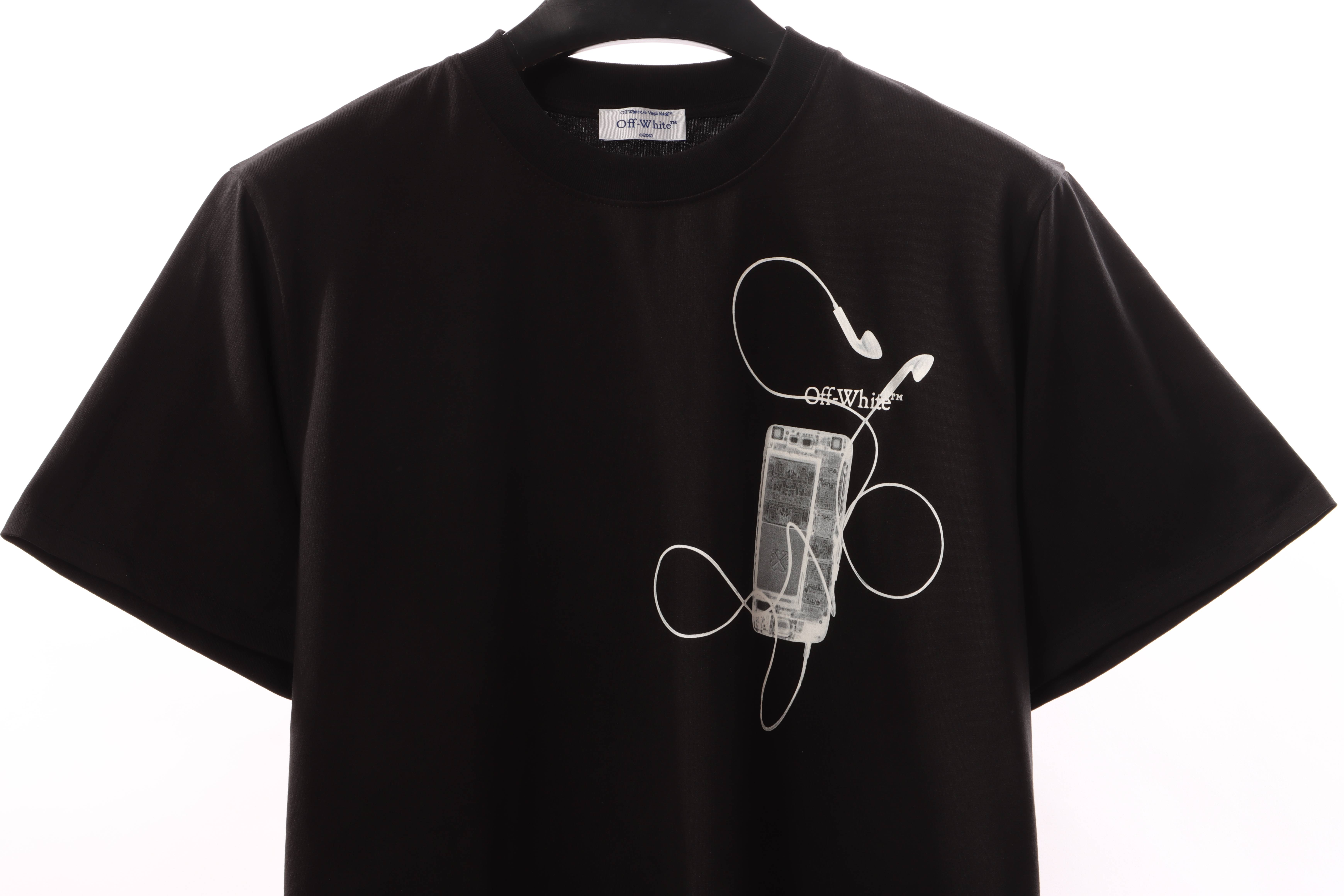 OW digital earphones arrow print short sleeves
