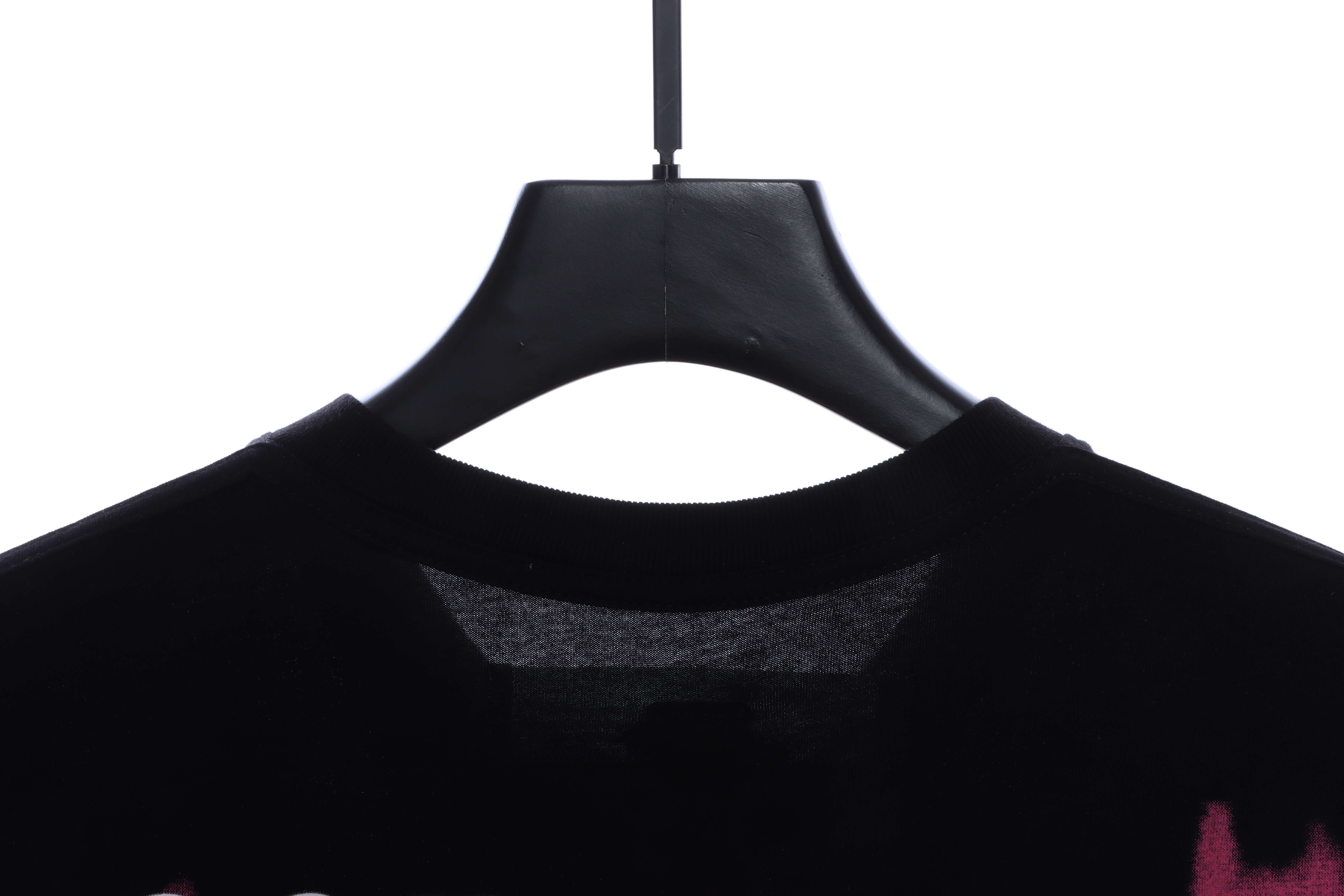 OW Graffiti Pink Arrow Short Sleeve Black