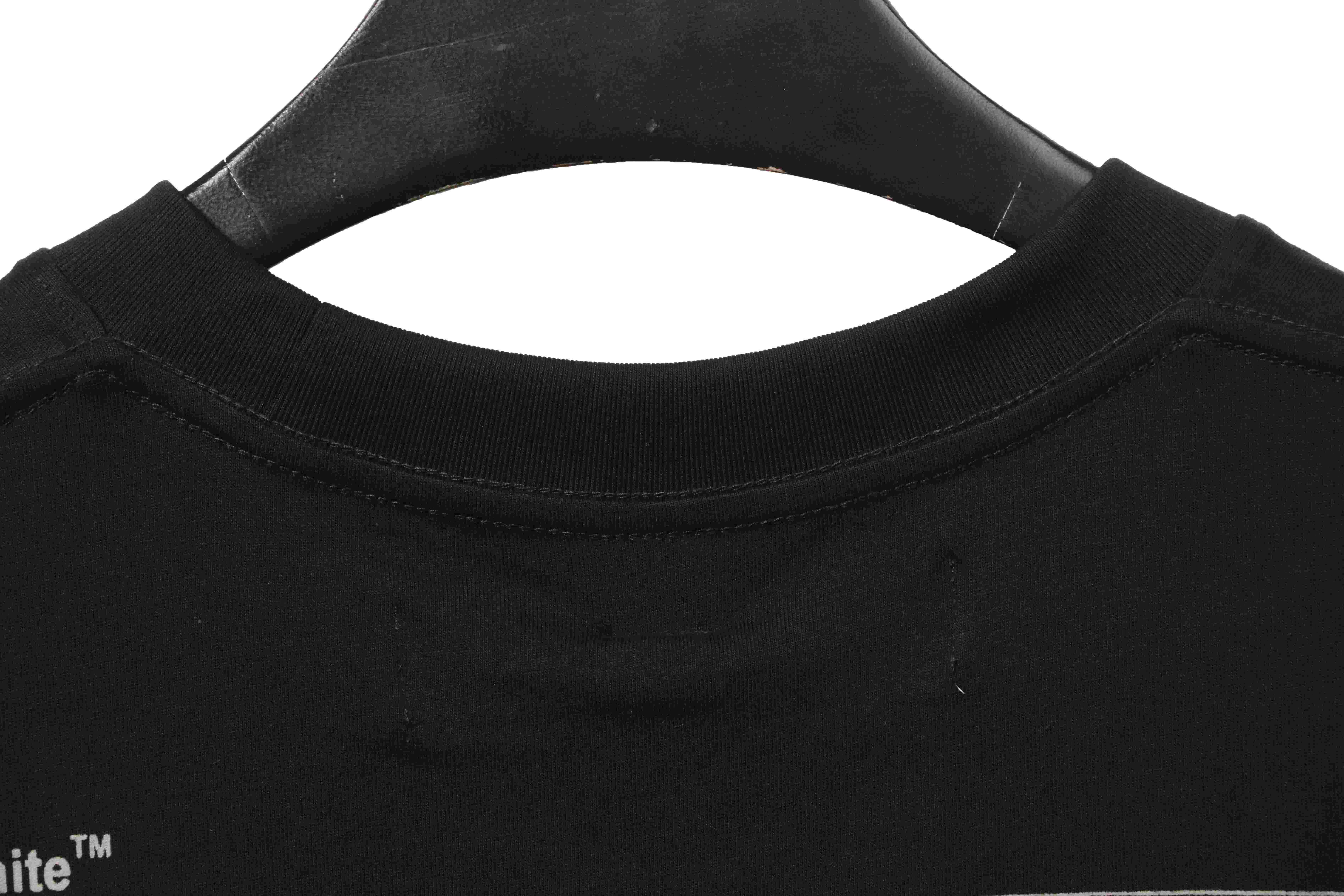 OW Incomplete Lines Arrow Printed Short Sleeve Black