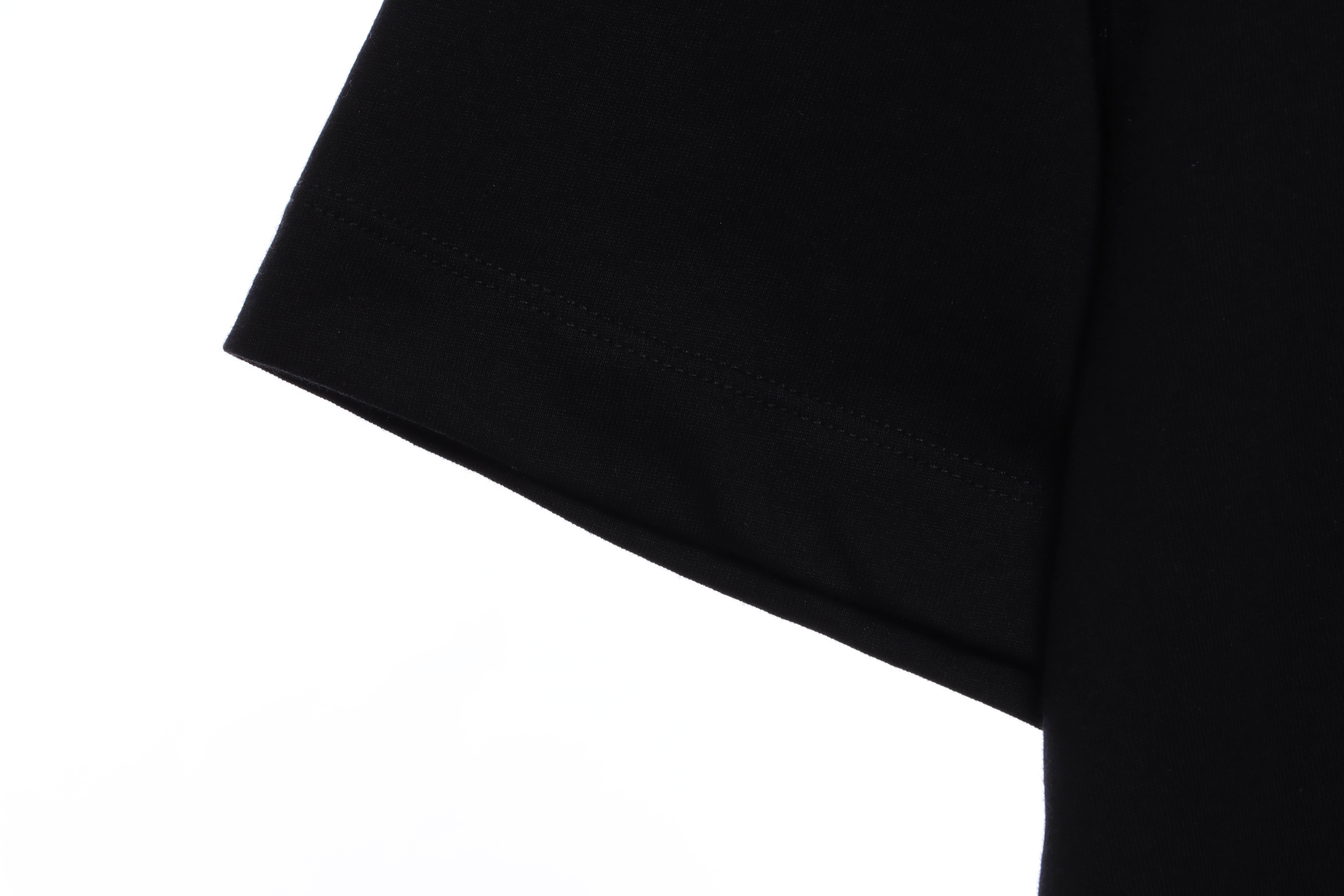 OW Overlapping Arrows Print Short Sleeve Black