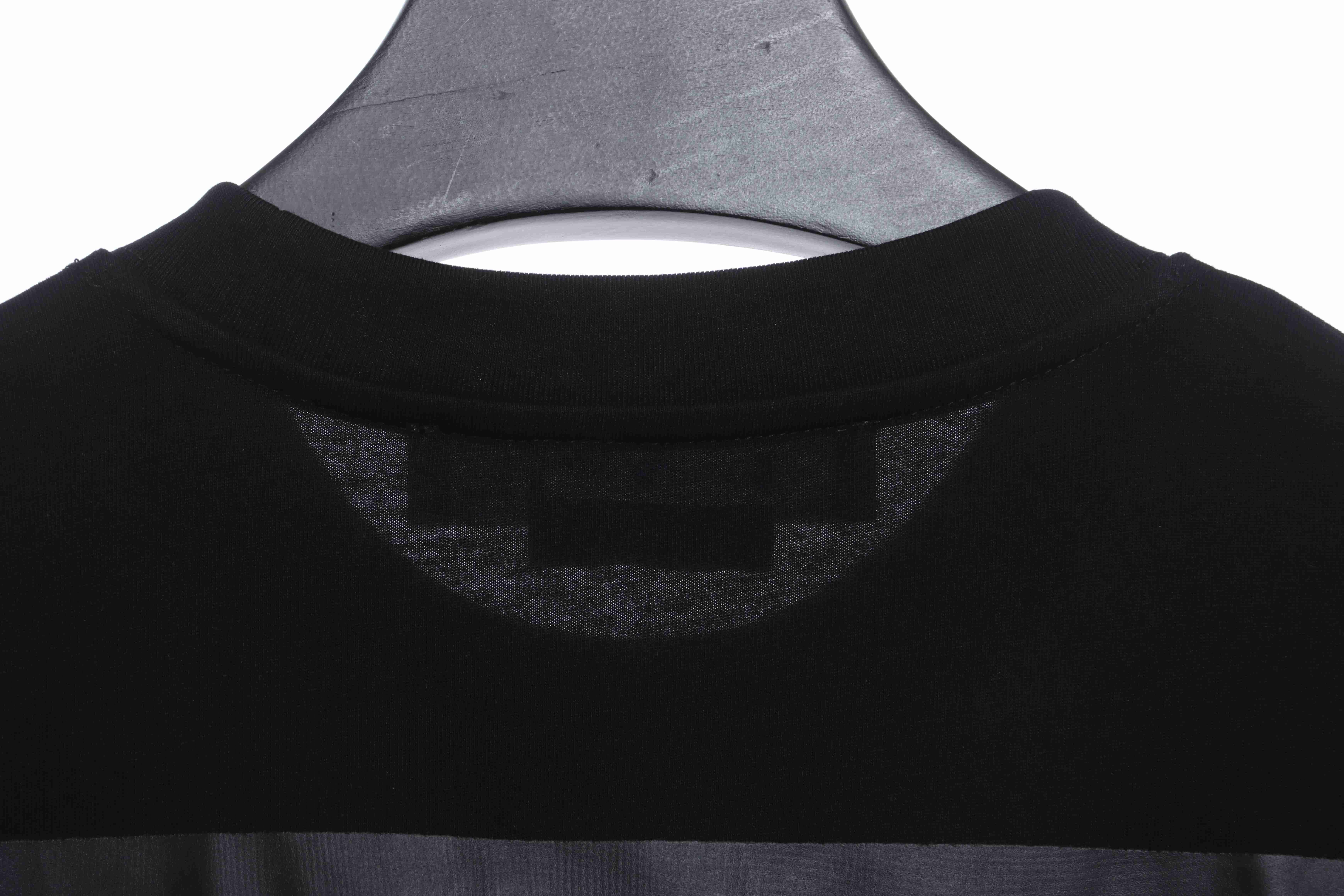 OW Overlapping Zebra Crossing Arrow Printed Short Sleeves