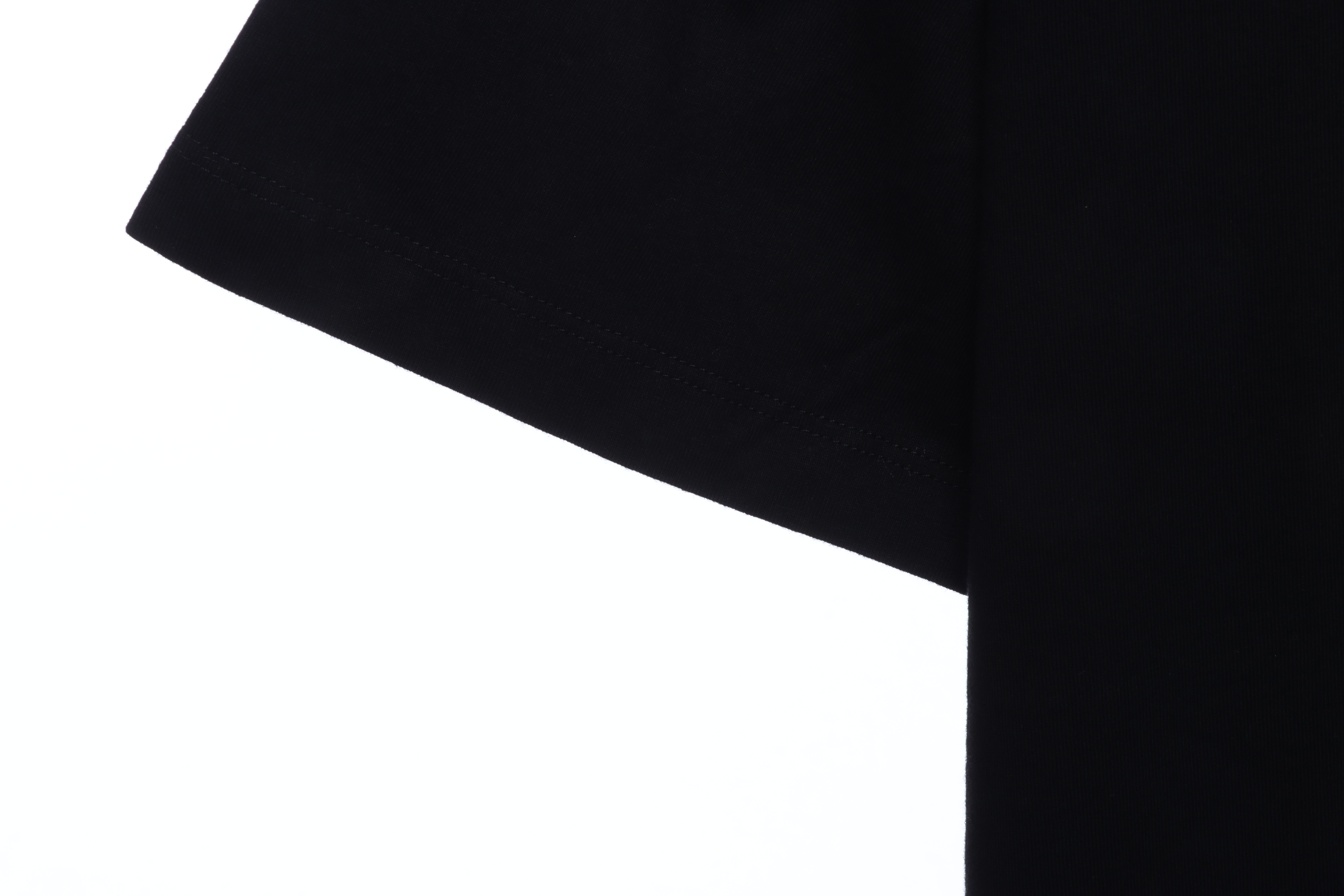 OW Stripe Arrow Print Short Sleeve Black