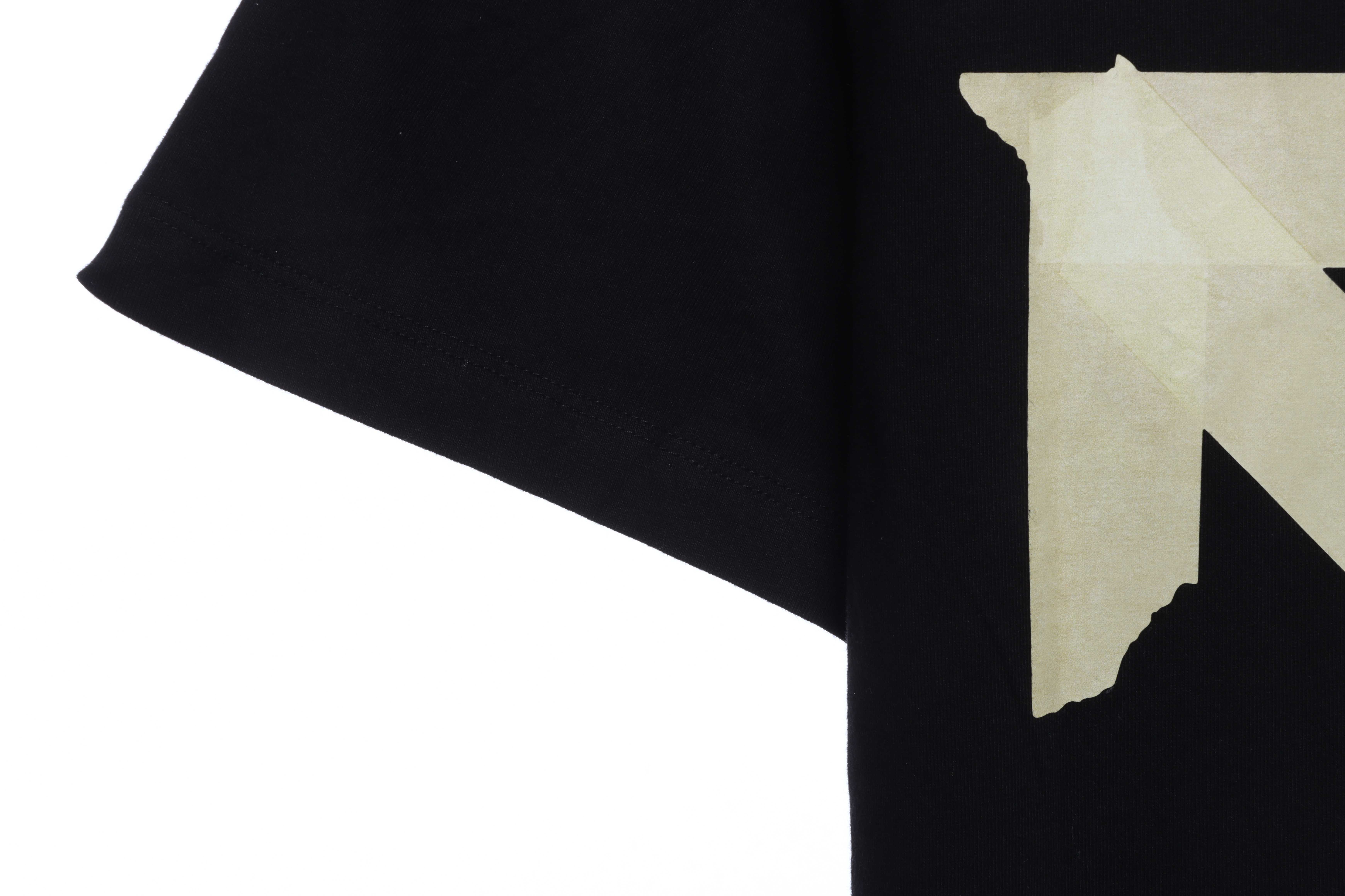 OW Stripe Arrow Print Short Sleeve Black