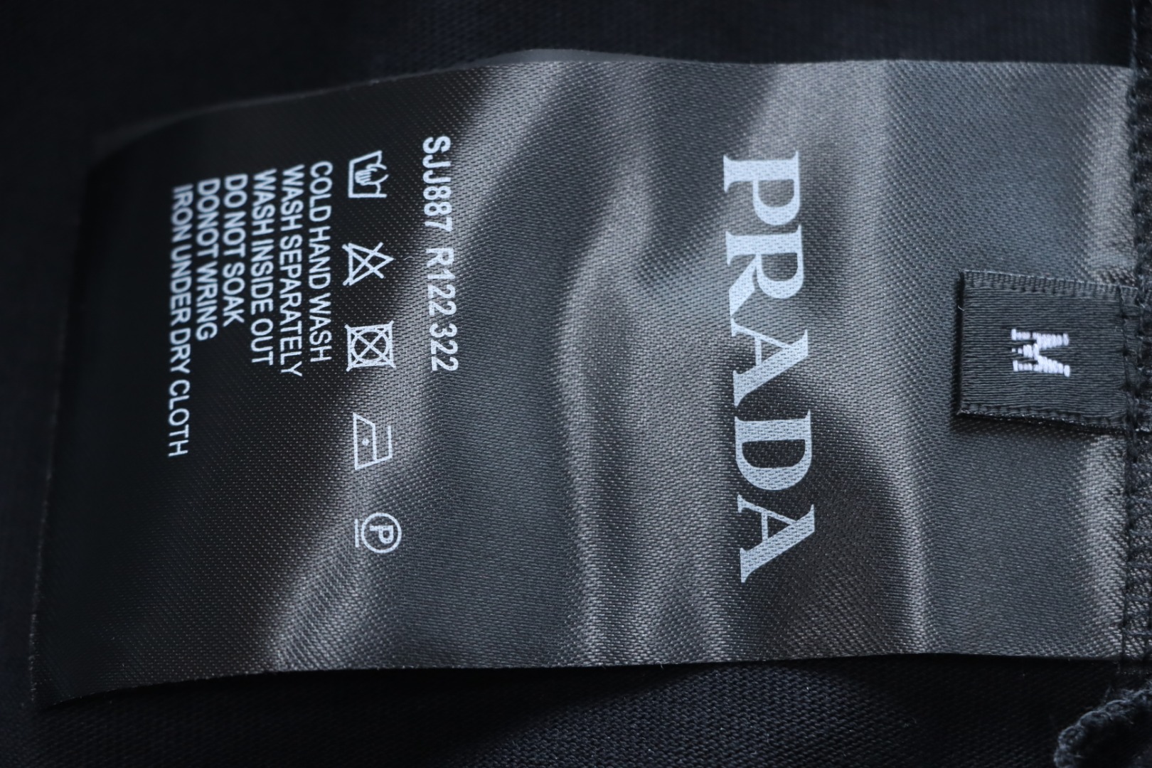 Prada 25ss Overlapping Embroidered Triangle Logo Short Sleeve Black