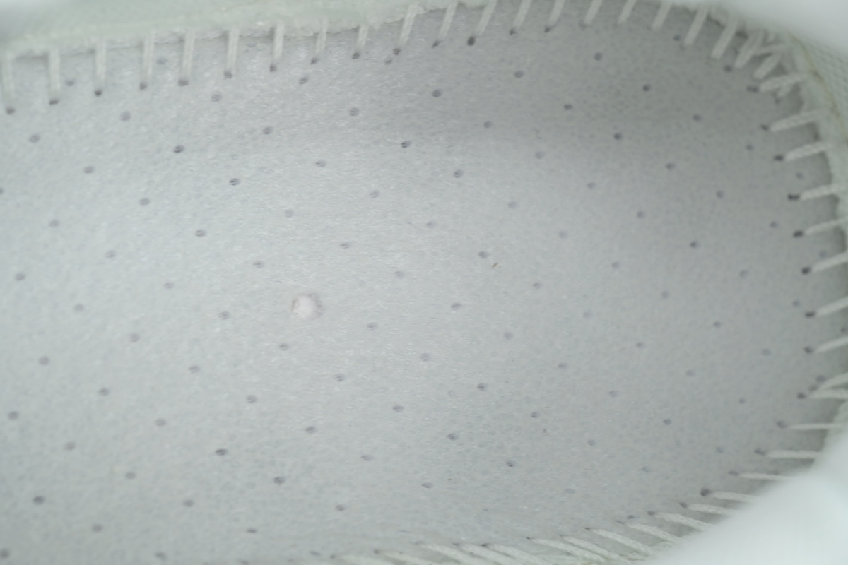 Balenciaga Pure White 815853 W2MV2 9000