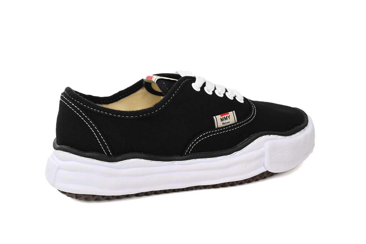 MIHARA YASUHIRO Black And White NO.715