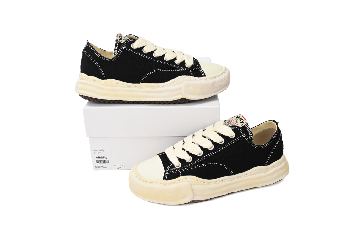 MIHARA YASUHIRO Black And White NO.731