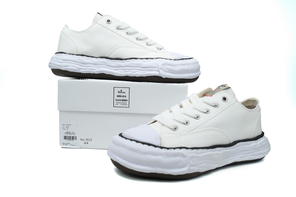 MIHARA YASUHIRO OG Sole White NO.802