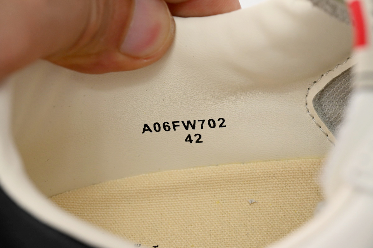 MIHARA YASUHIRO White And White Black Gold NO.702