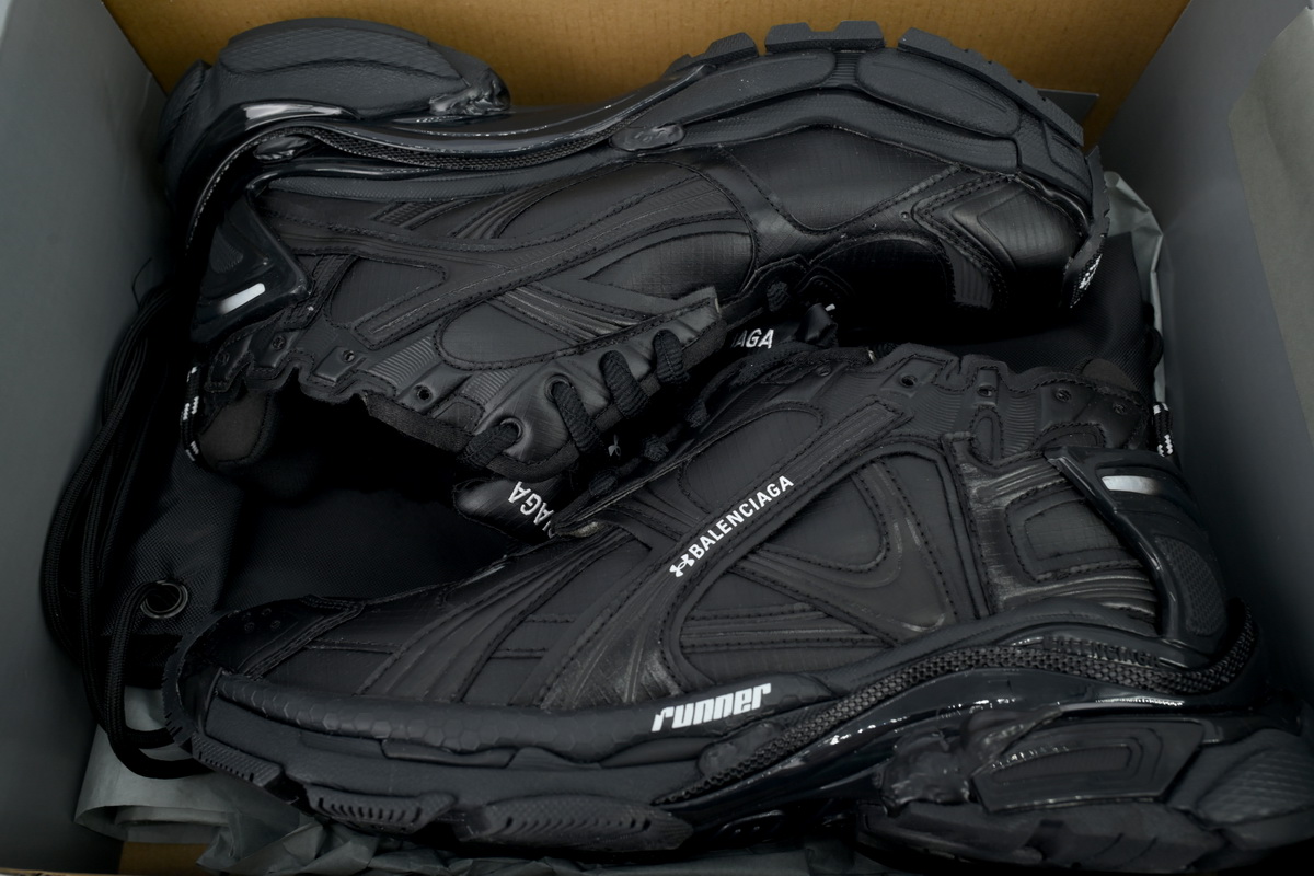 Under Armour x Balenciaga Runner Sneaker Black 813793 WRUCU 1000