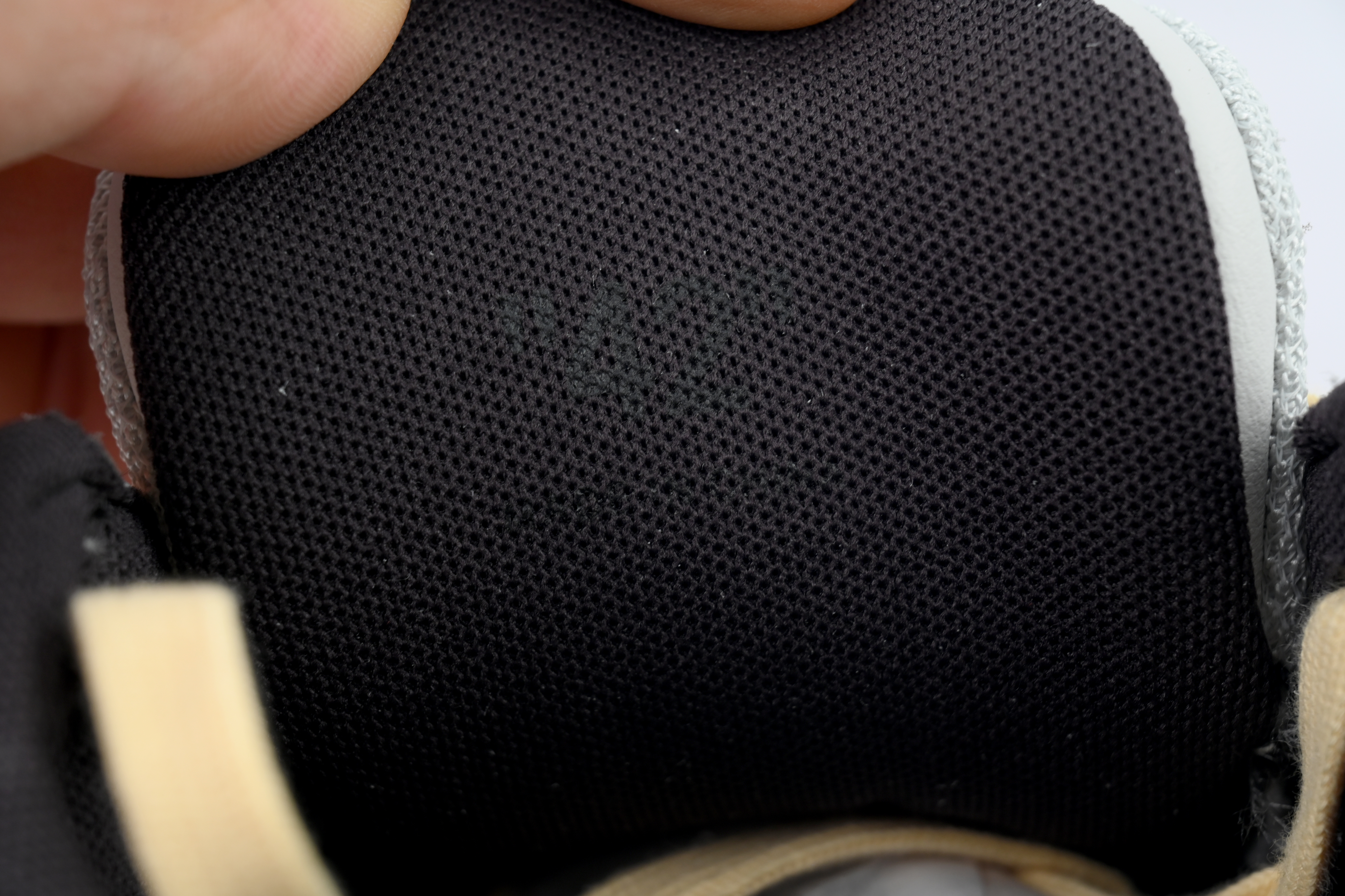 OFF-WHITE Out Of Office OOO Low Tops Light Grey Anthracite OMIA189S 24LEA011 0511