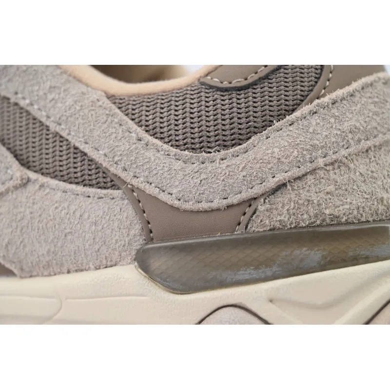 New Balance 9060 Mushroom U9060PB