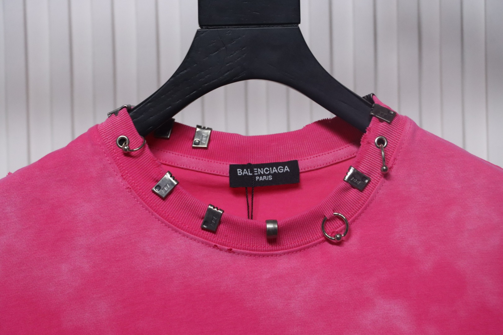 Balenciaga 23ss Rivet Puncture Washed Hole T-shirt Rose red