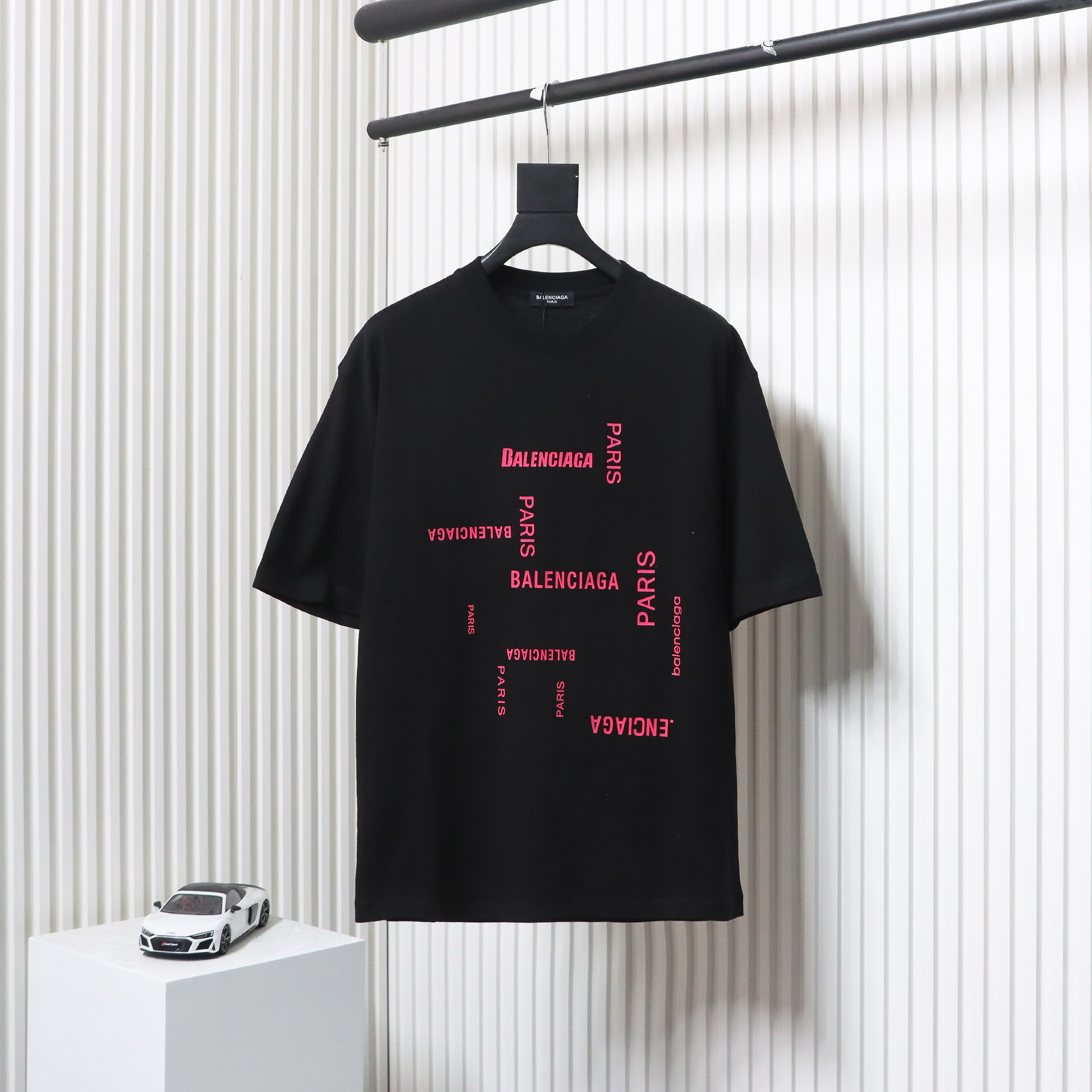 Balenciaga 24ss Pink Letter Print T-shirt Black