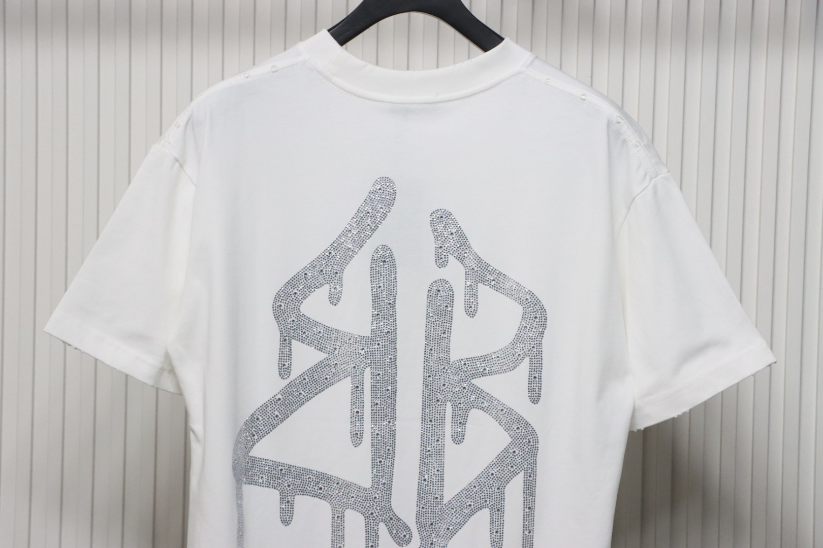 Balenciaga 25ss Dissolved Double B Letters Rhinestone Ripped T-shirt