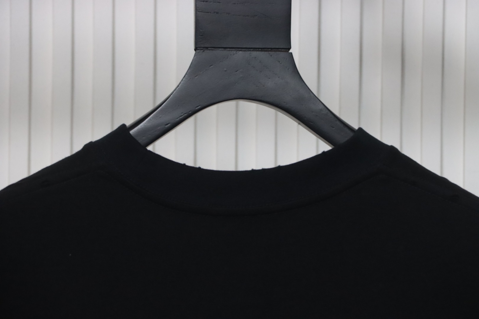 Balenciaga 25ss Dissolved Double B Letters Rhinestone Ripped T-shirt Black