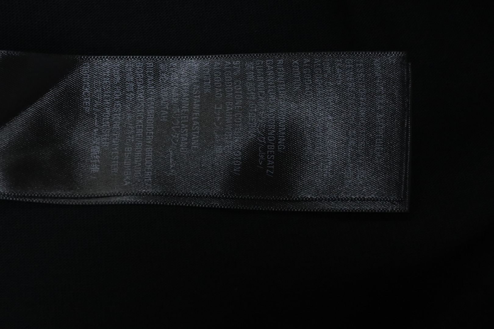 Balenciaga 25ss Hand-made Embroidered Small Heart Hole T-shirt Black