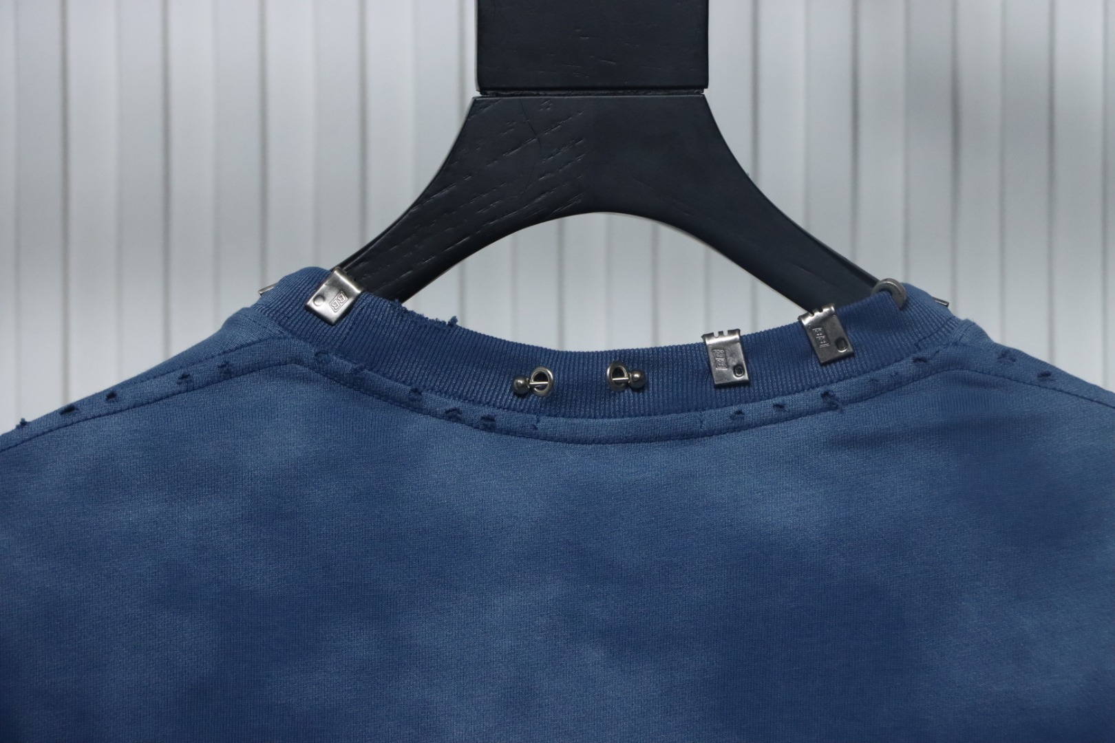 Balenciaga 23ss Rivet Puncture Washed Hole T-shirt Blue