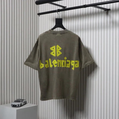Balenciaga 25ss Washed Masking Tape Color Ripped Holes T-shirt Brown 02
