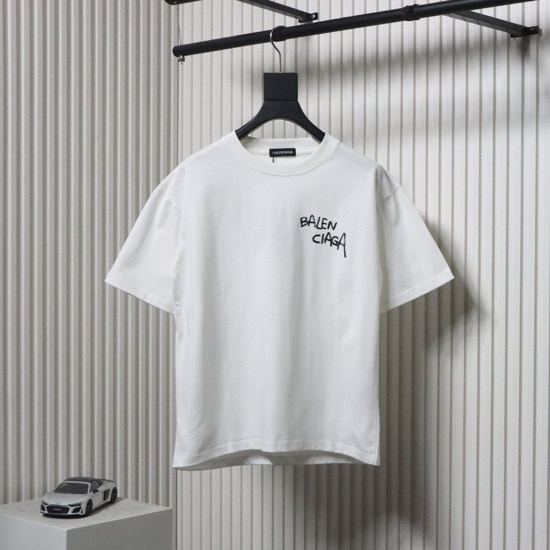  Balenciaga BLCG Misplaced Letter Print T-shirt  