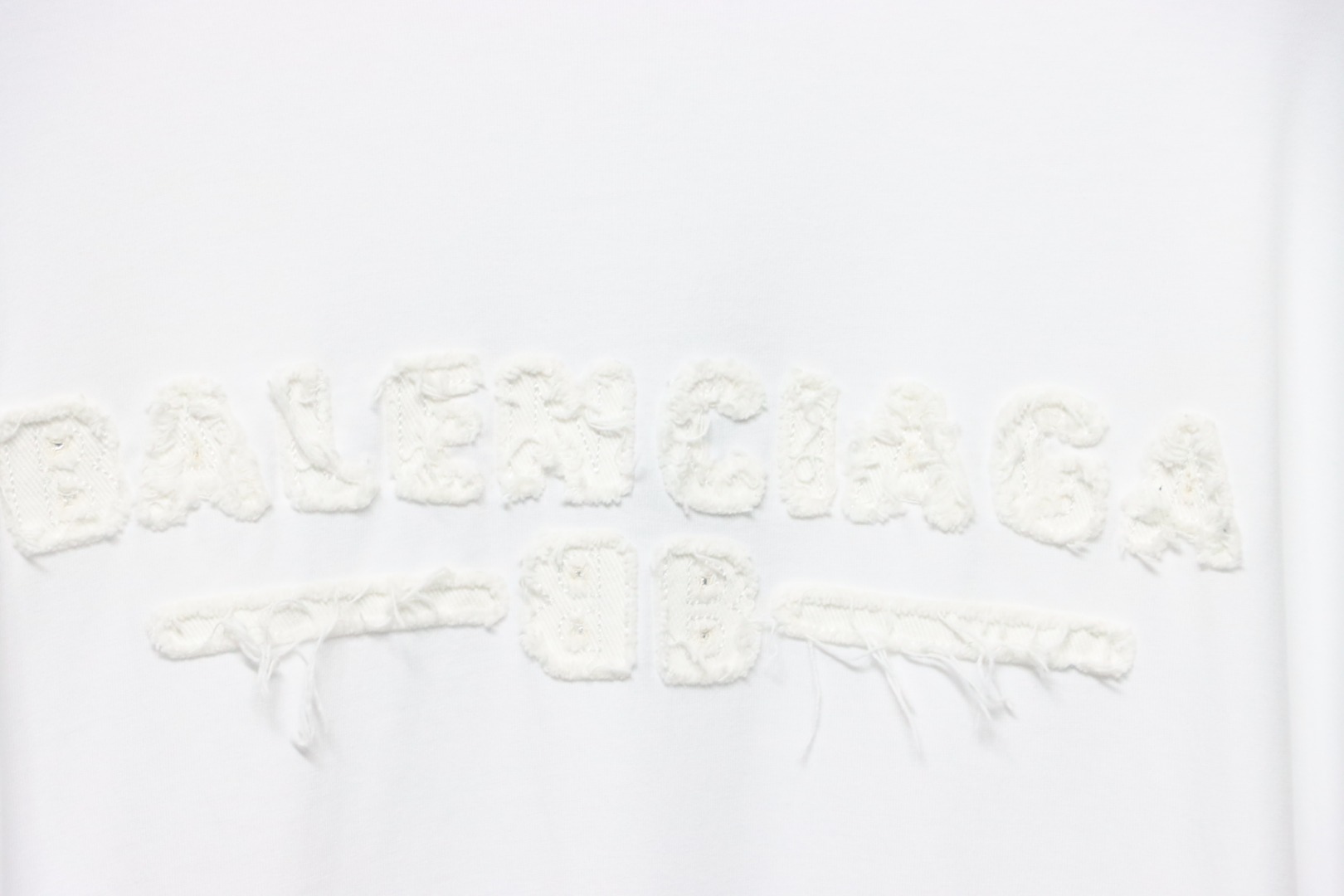 Balenciaga 25ss Patch Letter Reverse Stitch Hole T-shirt White