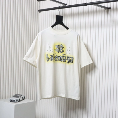 Balenciaga Hand-painted BB Letters Printed Round Neck T-shirt 01
