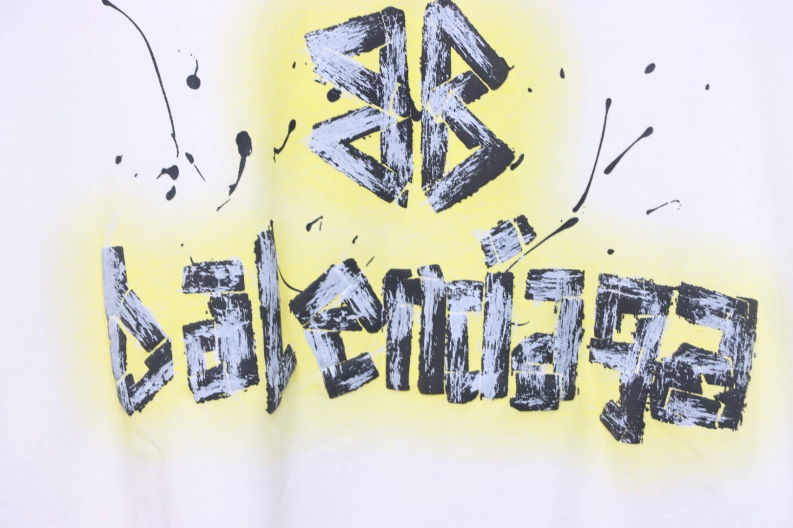 Balenciaga Hand-painted BB Letters Printed Round Neck T-shirt