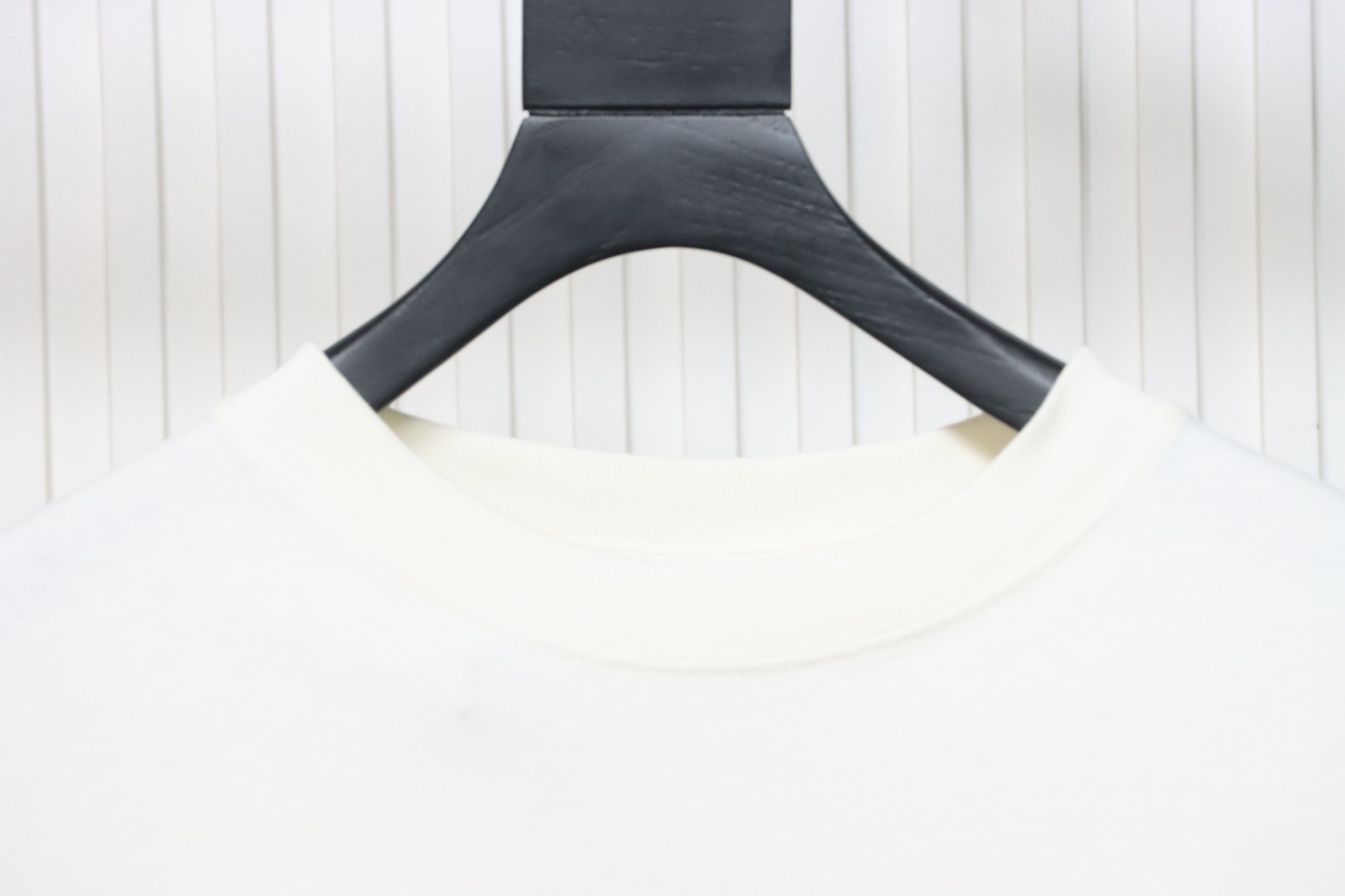 Balenciaga Hand-painted BB Letters Printed Round Neck T-shirt