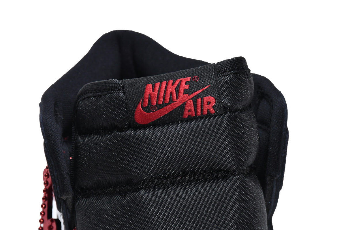 TOP Version Air Jordan 1 High Banned Patent Leather isForbidden to Wear 555088-063