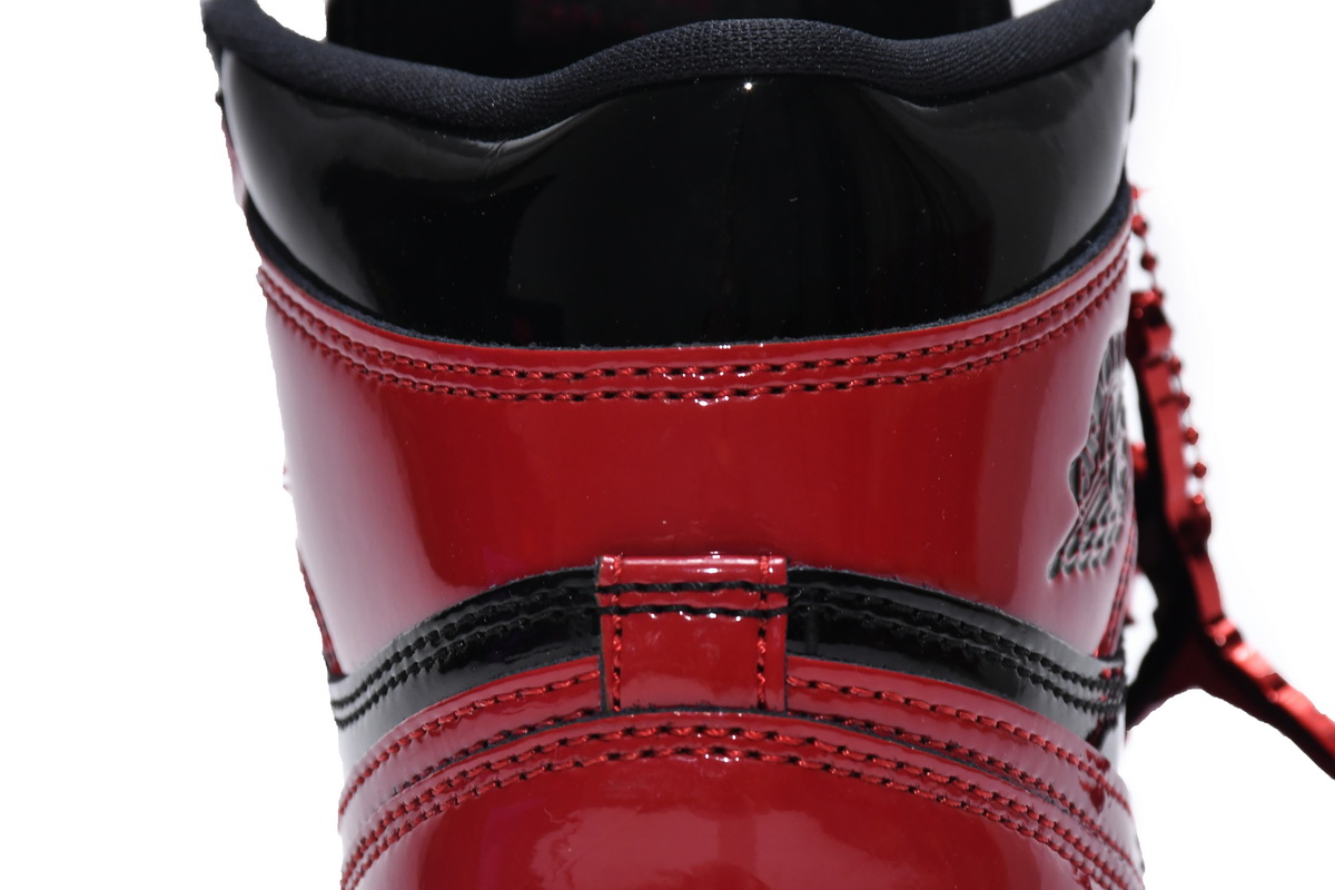 TOP Version Air Jordan 1 High Banned Patent Leather isForbidden to Wear 555088-063