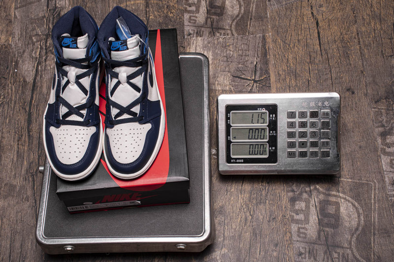 TOP Version Air Jordan 1 Retro High OG Obsidian University Blue 555088-140