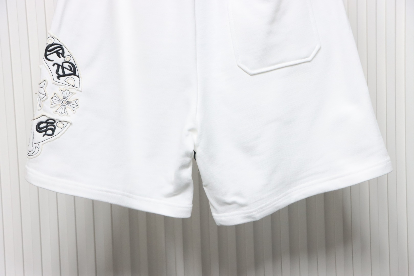Chrome Hearts 24ss Appliqué Cross Sanskrit Scroll Embroidered Shorts White