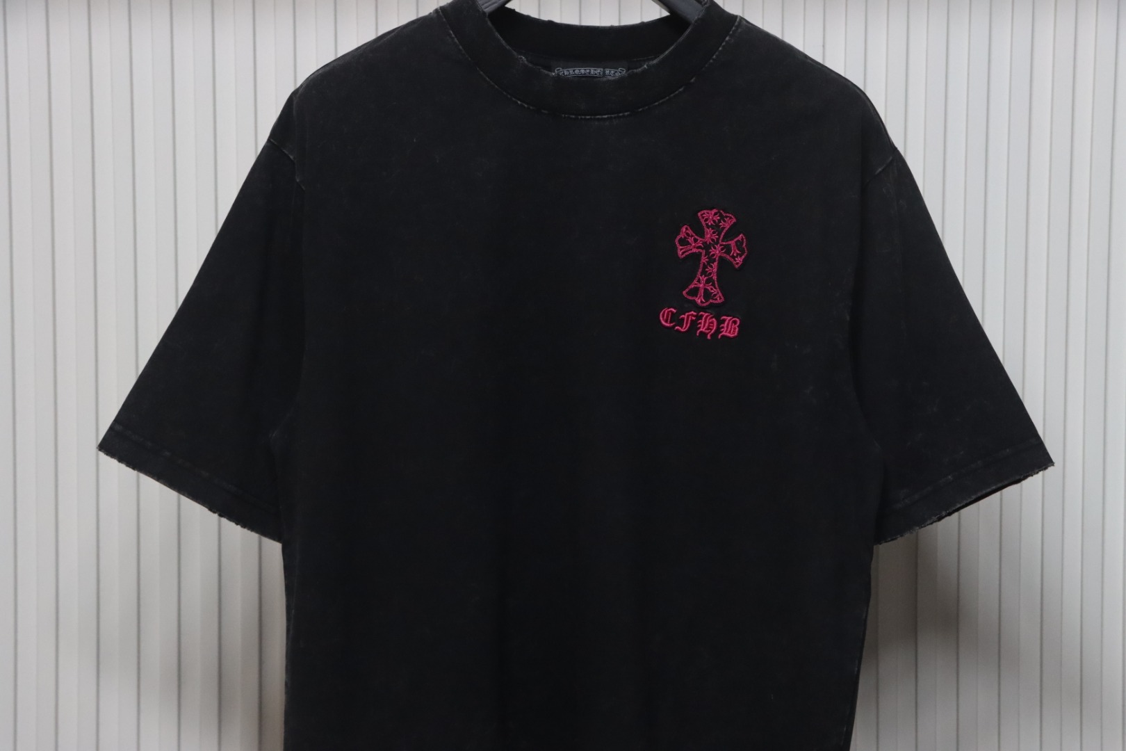 Chrome Hearts 25ss Catwalk Cross Patch Embroidery Washed Burnt Flower T-shirt Black