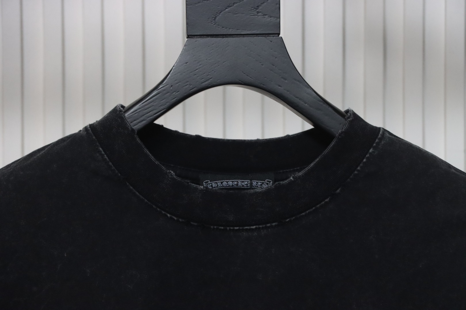 Chrome Hearts 25ss Catwalk Cross Patch Embroidery Washed Burnt Flower T-shirt Black