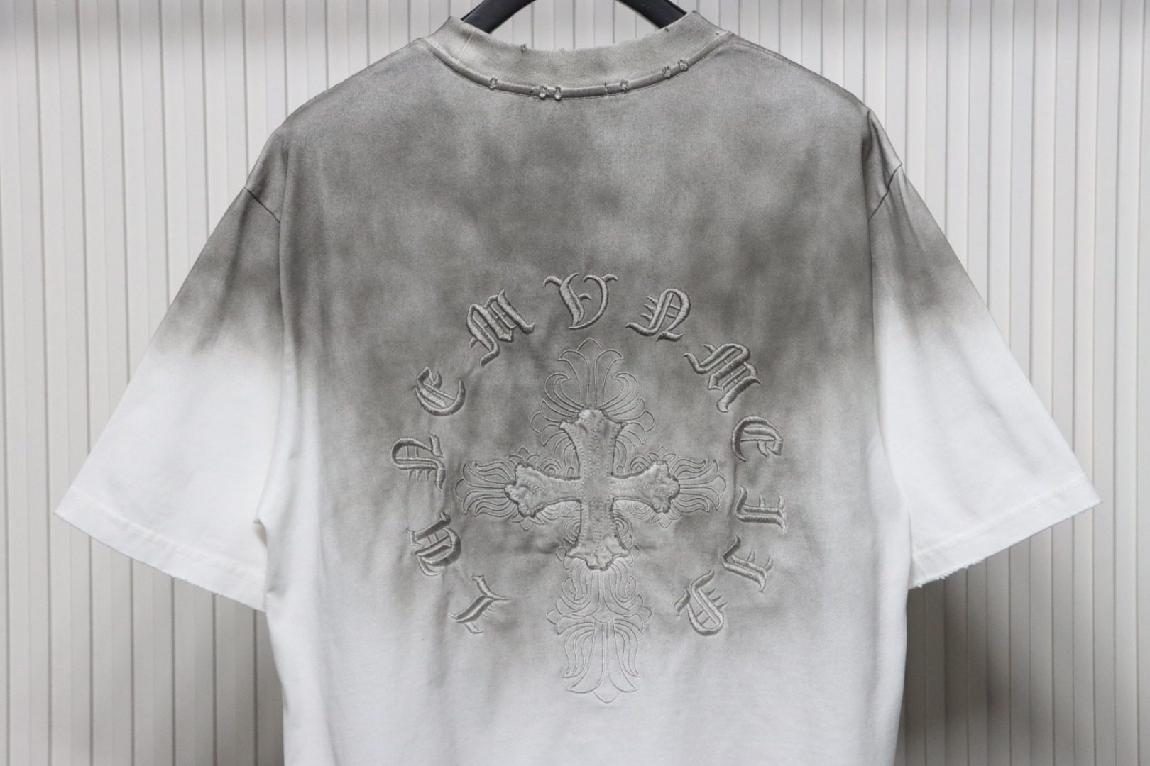 Chrome Hearts 25ss Cross Patch Embroidery Washed Holes T-shirt White