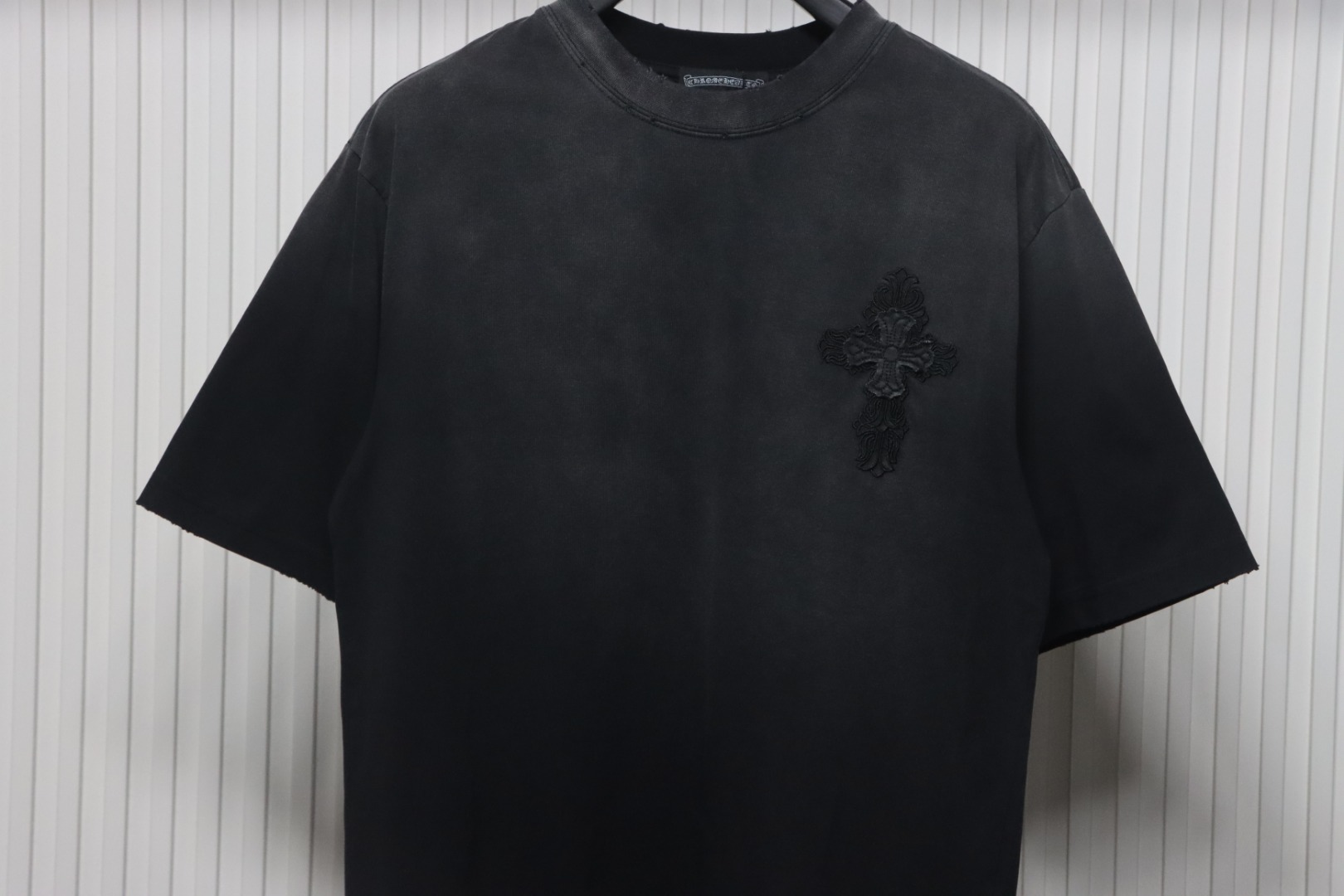 Chrome Hearts 25ss Cross Patch Embroidery Washed Holes T-shirt Black