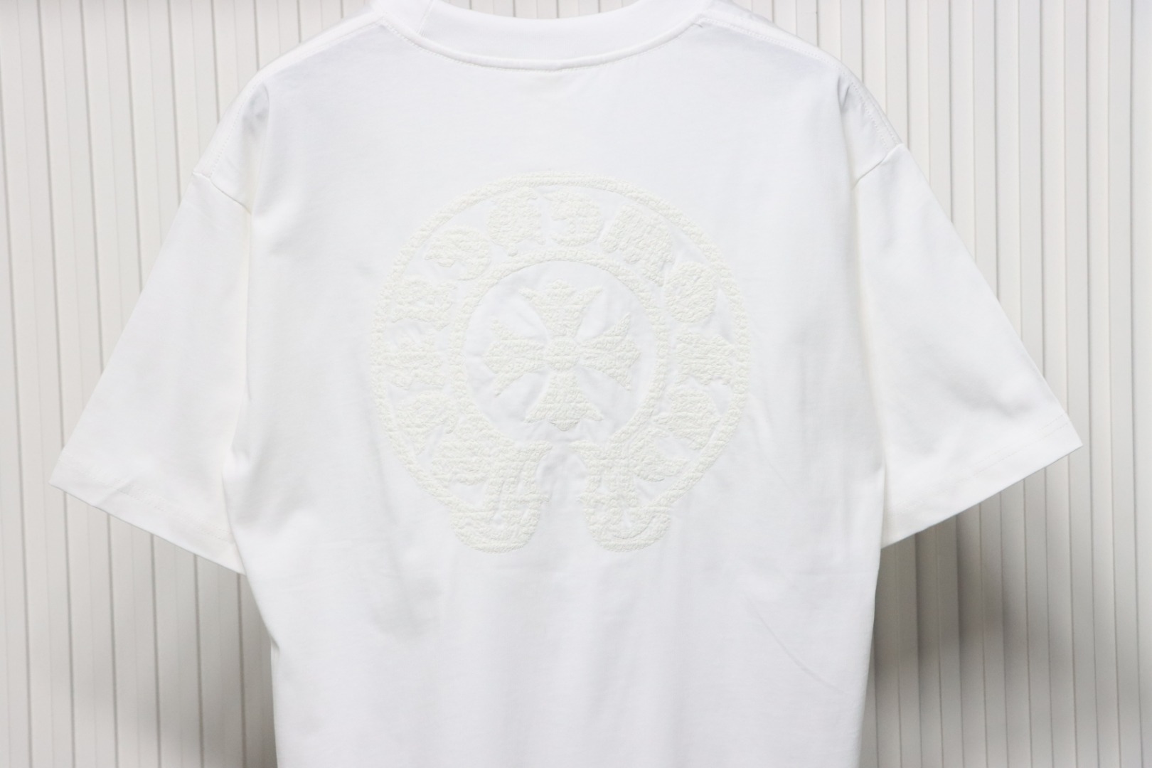 Chrome Hearts Trendy Embroidered Horseshoe Back Patch Overlapping Cross Round Neck T-shirt White
