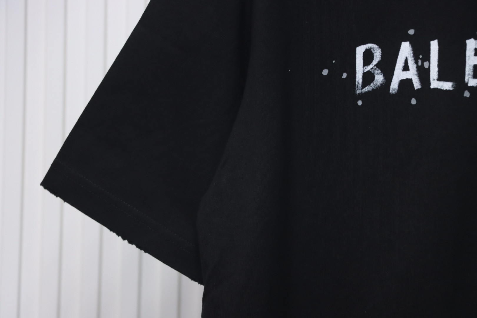 Balenciaga 25ss Letter Double B Hand-painted Washed Hole T-shirt Black
