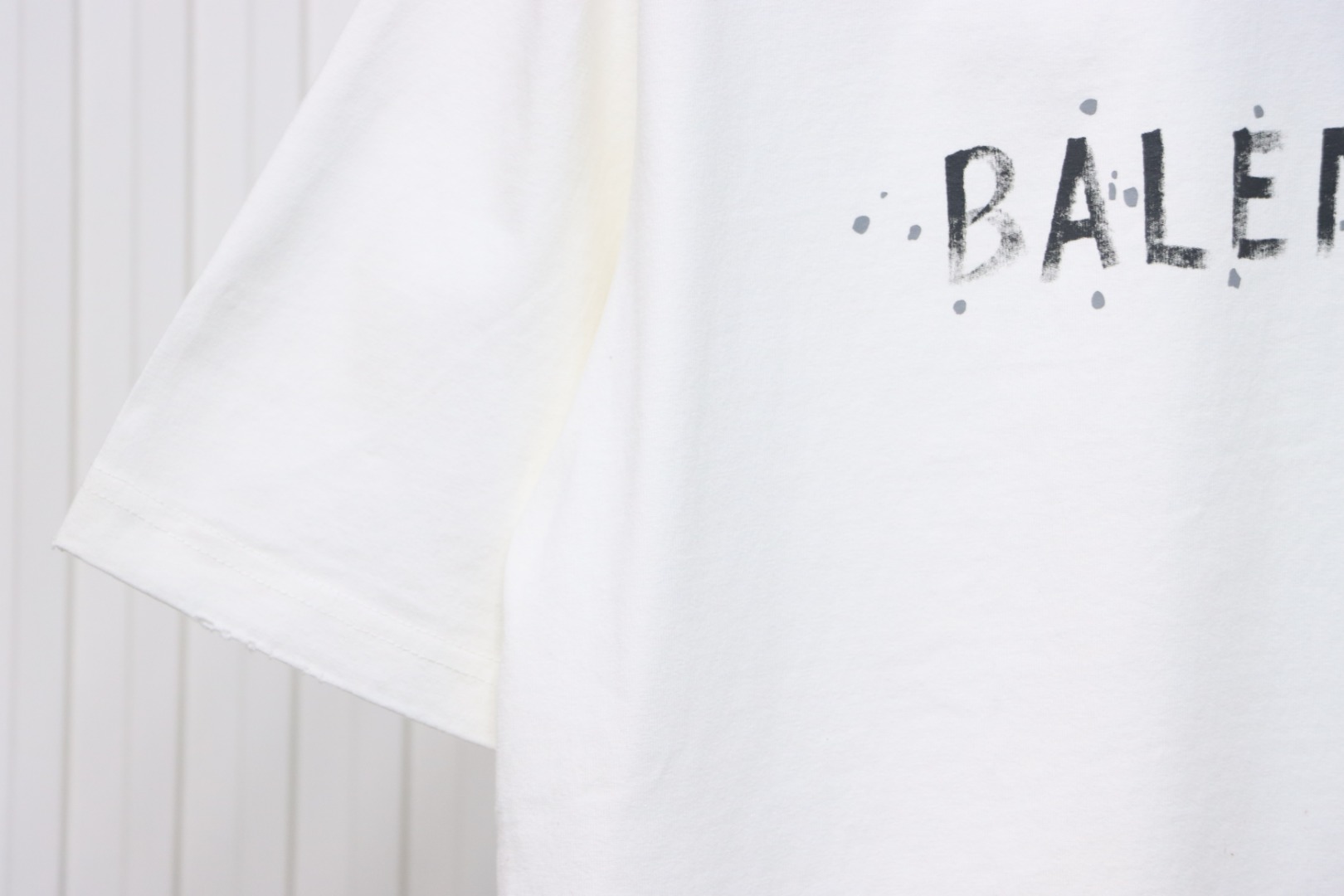 Balenciaga 25ss Letter Double B Hand-painted Washed Hole T-shirt White