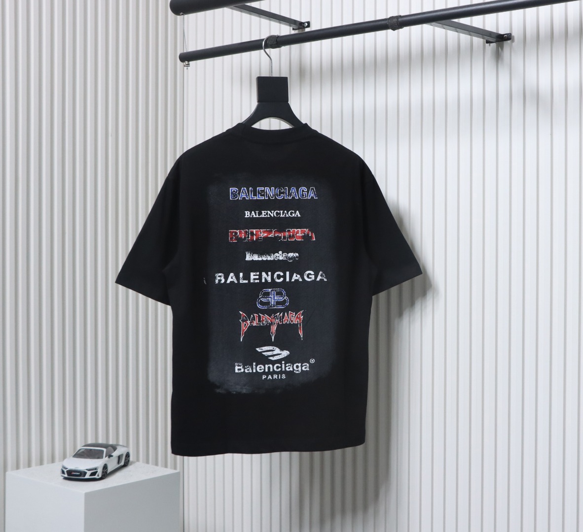 Balenciaga 25ss Mottled Multi-line Lettering On The Back T-shirt Black
