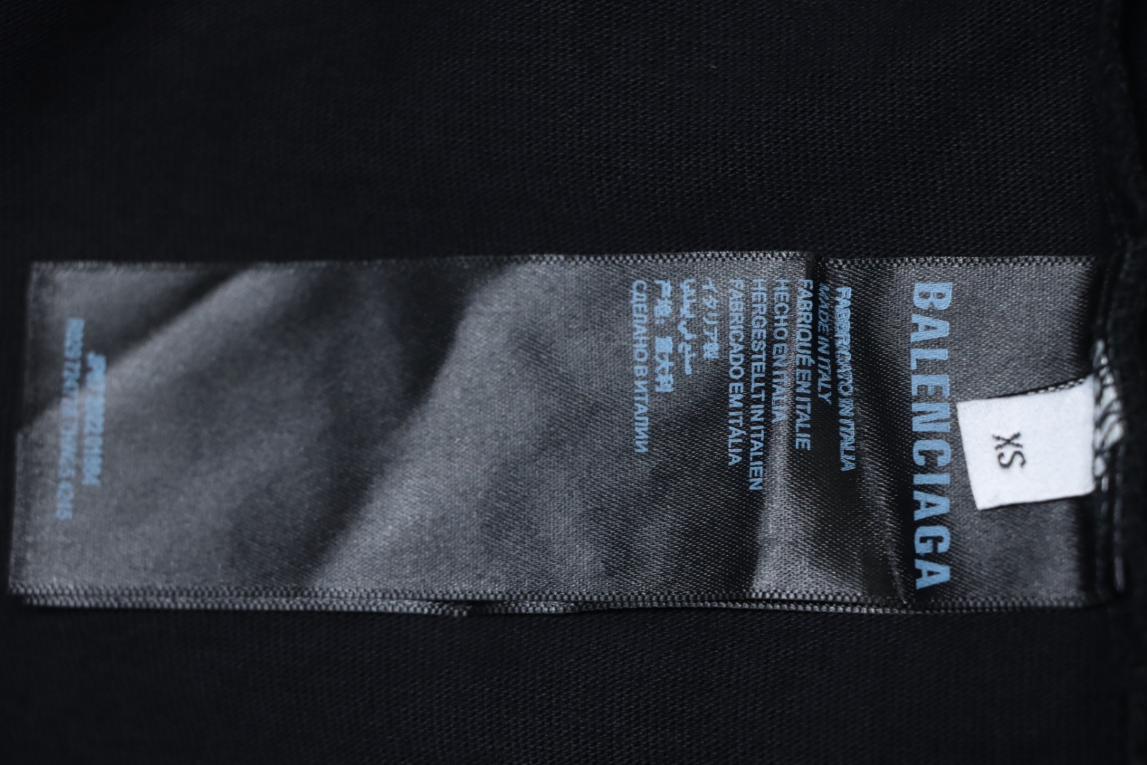 Balenciaga 25ss Valentine's Day Limited Edition Heart Slogan Ripped T-shirt Black