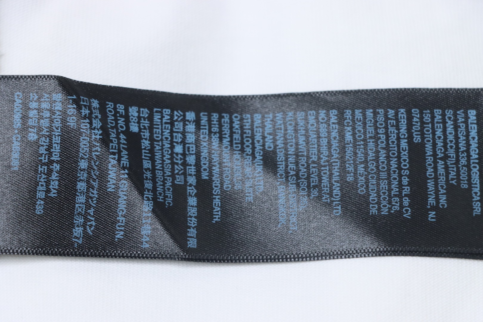 Balenciaga 25ss Valentine's Day Limited Edition Heart Slogan Ripped T-shirt White