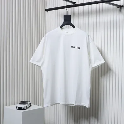 Balenciaga BLCG 24SS Graffiti Small Letters Print T-Shirt White 01
