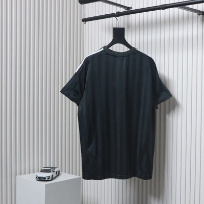 Balenciaga Co-branded AD Manchester United jersey T-shirt Black 02