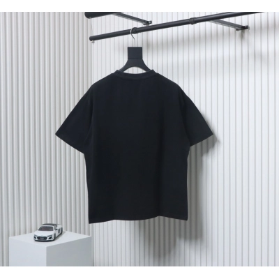 Balenciaga Cracked Print T-shirt Black 02